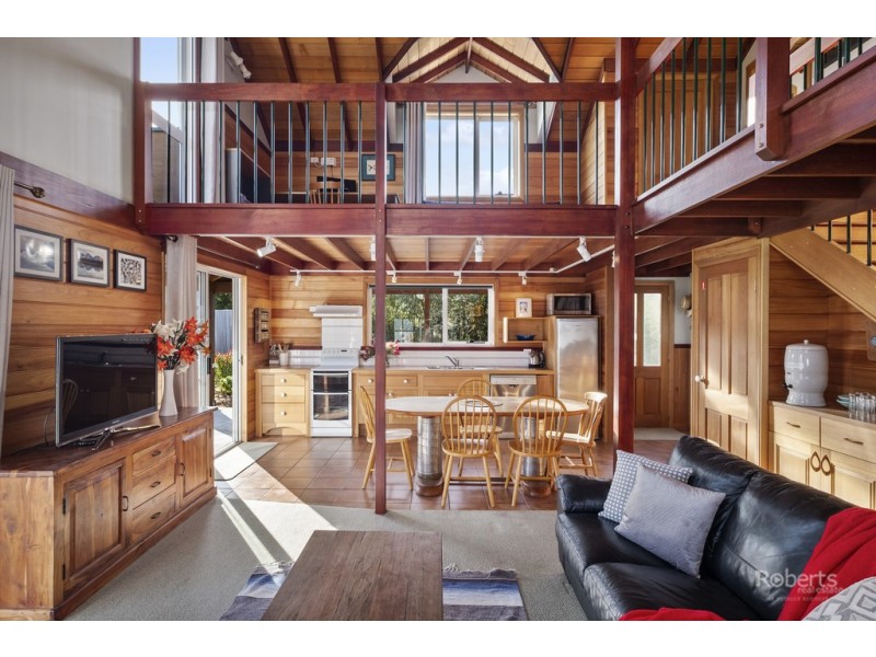 31 Hazards View Drive, Coles Bay TAS 7215