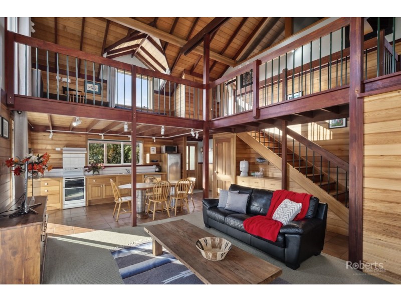 31 Hazards View Drive, Coles Bay TAS 7215