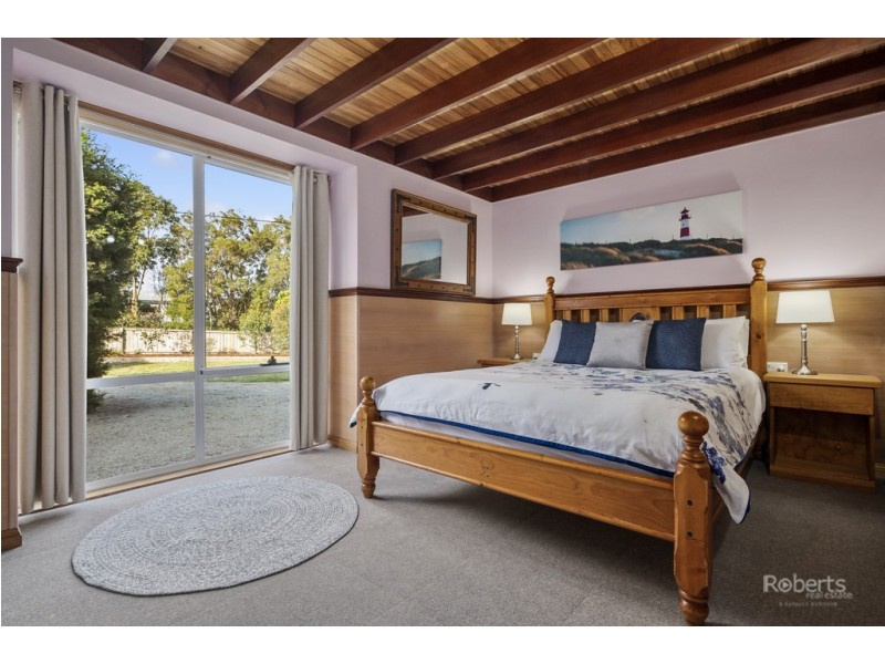 31 Hazards View Drive, Coles Bay TAS 7215