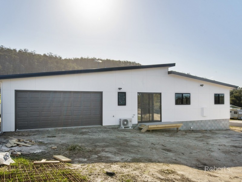 2 Wallace Avenue, Bicheno TAS 7215