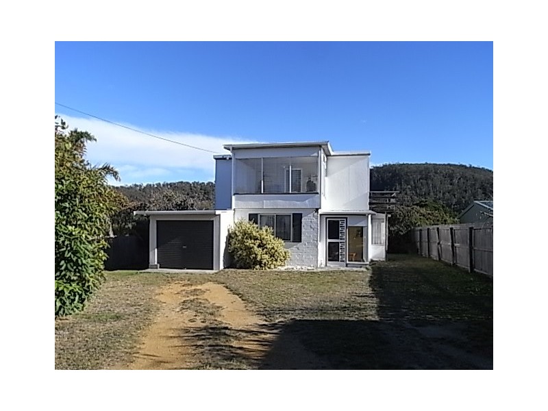 17 Gordon Street, Bicheno TAS 7215