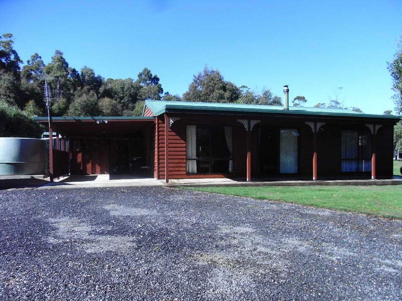 10 Brewis Place, Lake Leake TAS 7210