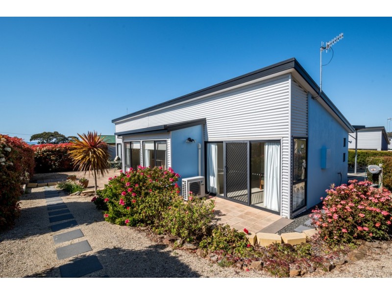 1/12 Julia Street, Swansea TAS 7190