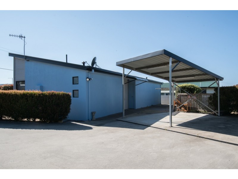 1/12 Julia Street, Swansea TAS 7190