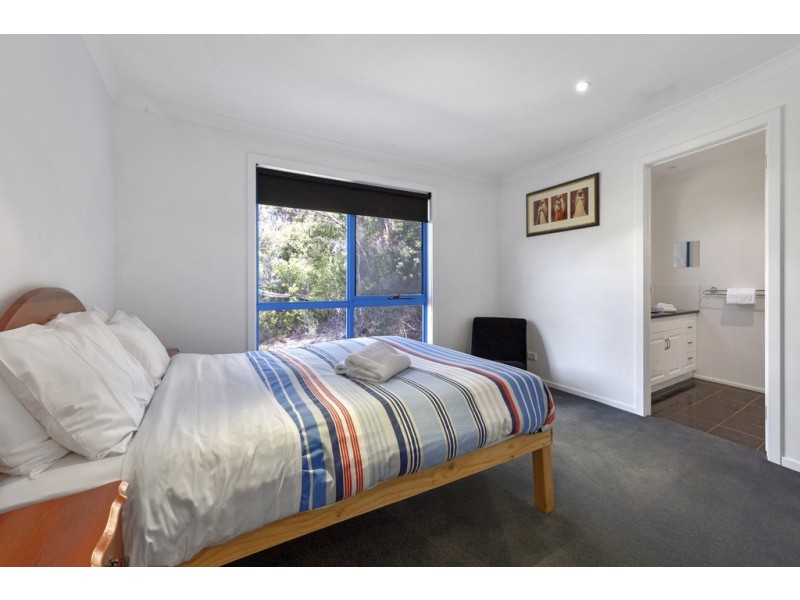 25 Bradley Drive, Coles Bay TAS 7215