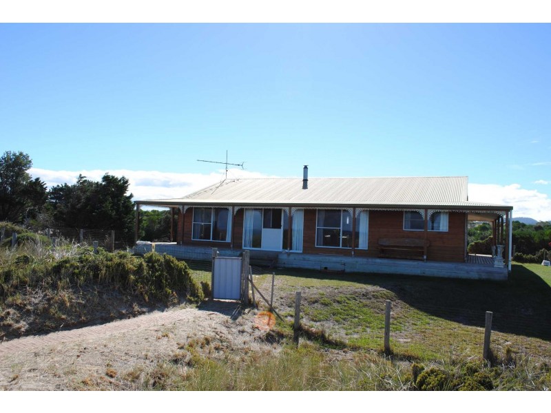 1457 Dolphin Sands Rd, Swansea TAS 7190