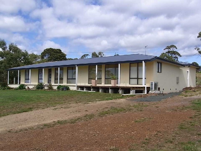 16 Cathcart Street, Swansea TAS 7190