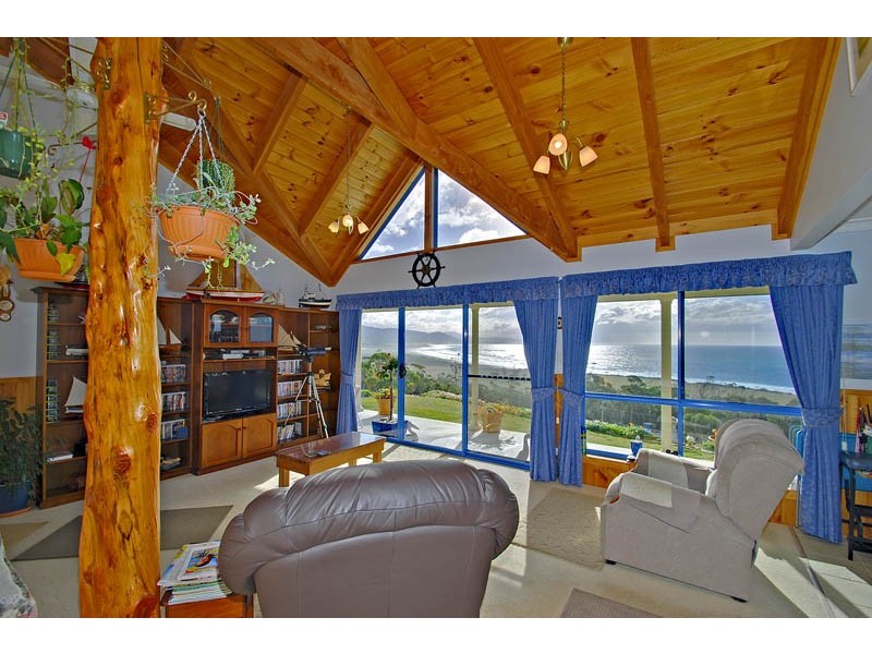 18067 Tasman Highway, Bicheno TAS 7215