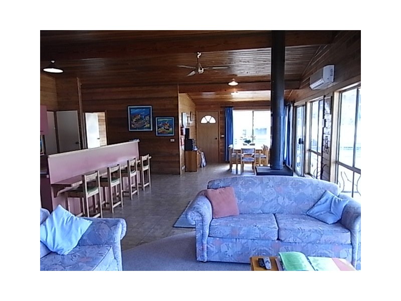35 Jetty Road, Coles Bay TAS 7215