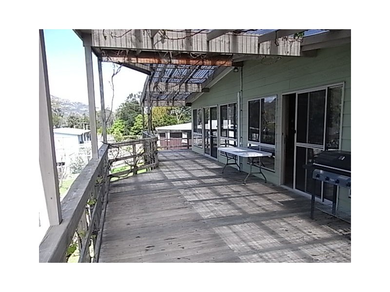 35 Jetty Road, Coles Bay TAS 7215