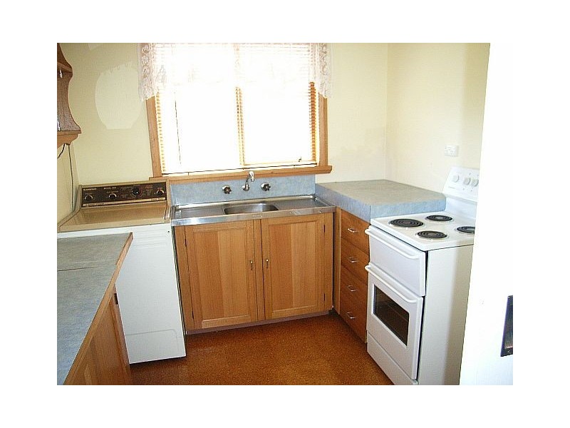 6 Wellington St, Swansea TAS 7190