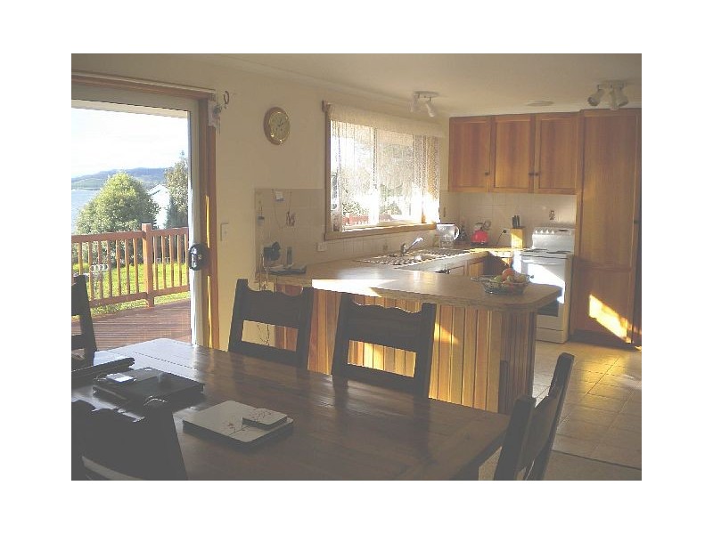 5 Barton Avenue, Orford TAS 7190