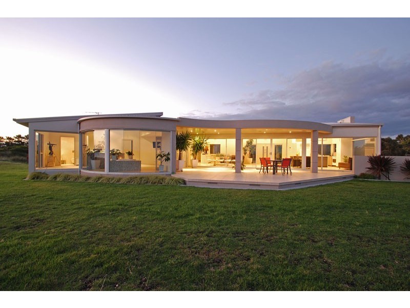 Dolphin Sands TAS 7190