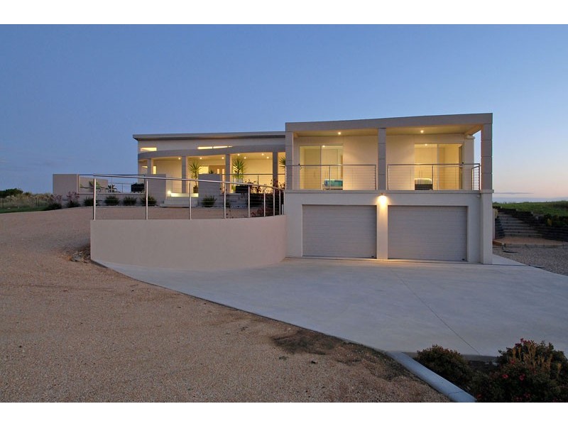 Dolphin Sands TAS 7190