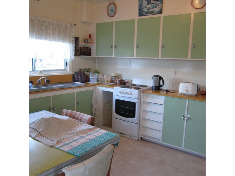 14 Victoria Street, Swansea TAS 7190