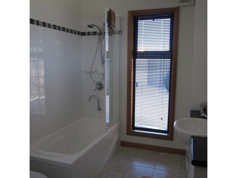 U2 7 Meredith Court, Swansea TAS 7190