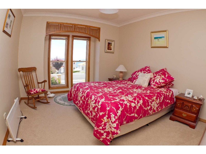 4 Freycinet Court, Swansea TAS 7190