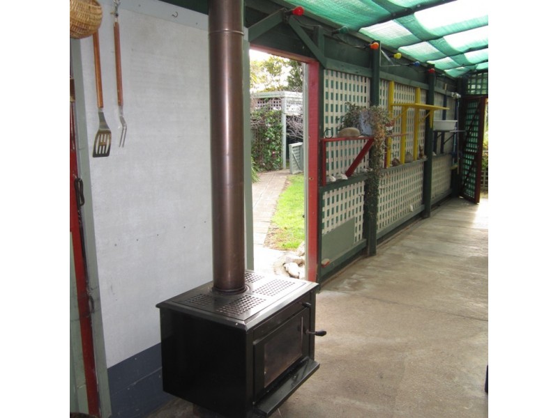 16 Shaw Street, Swansea TAS 7190
