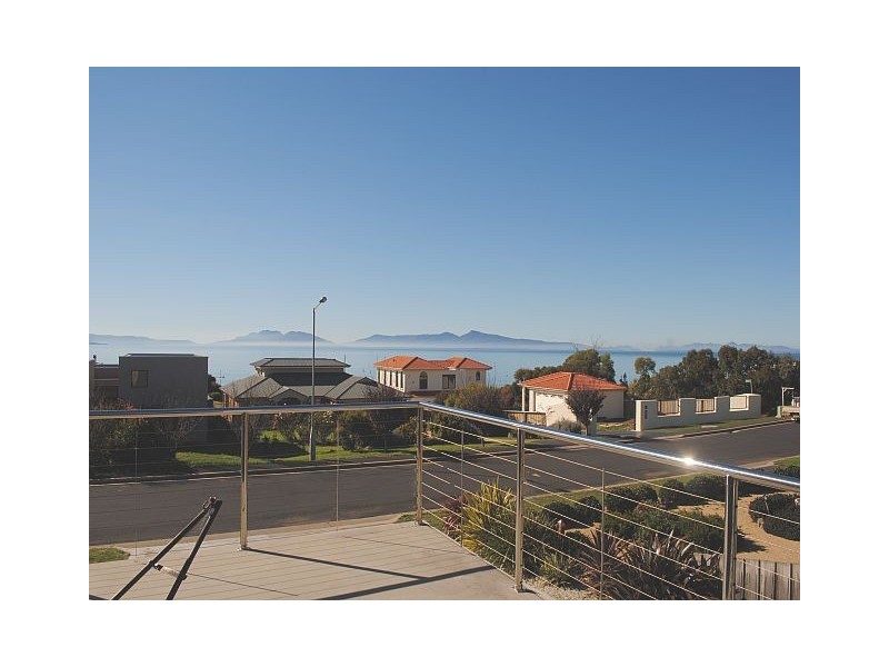 3 FREYCINET COURT, Swansea TAS 7190