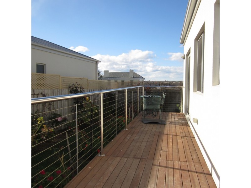 1/3 Victoria Street, Swansea TAS 7190