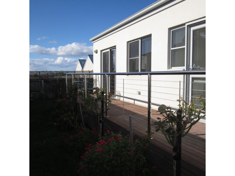 1/3 Victoria Street, Swansea TAS 7190