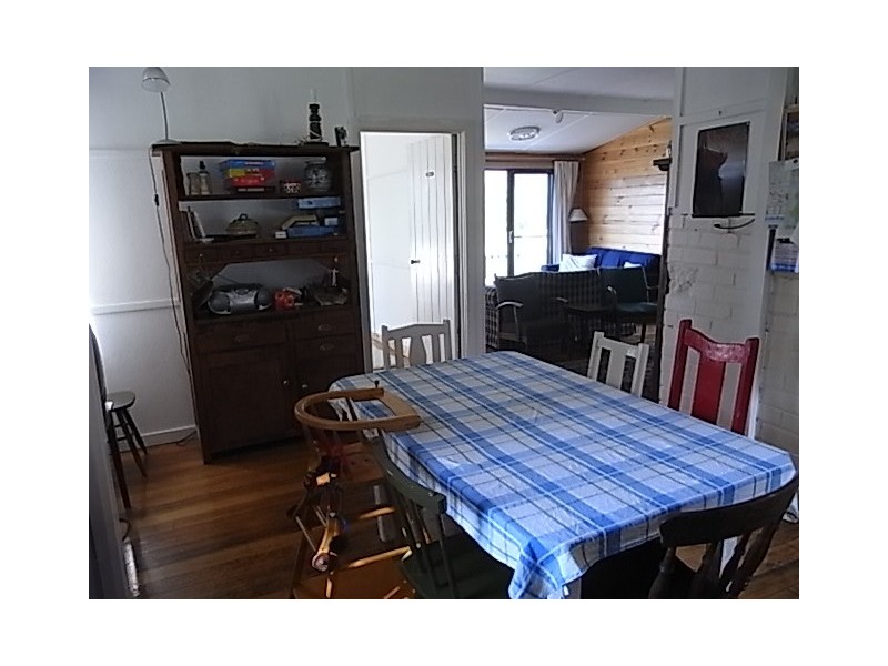 32 Jetty Road, Coles Bay TAS 7215