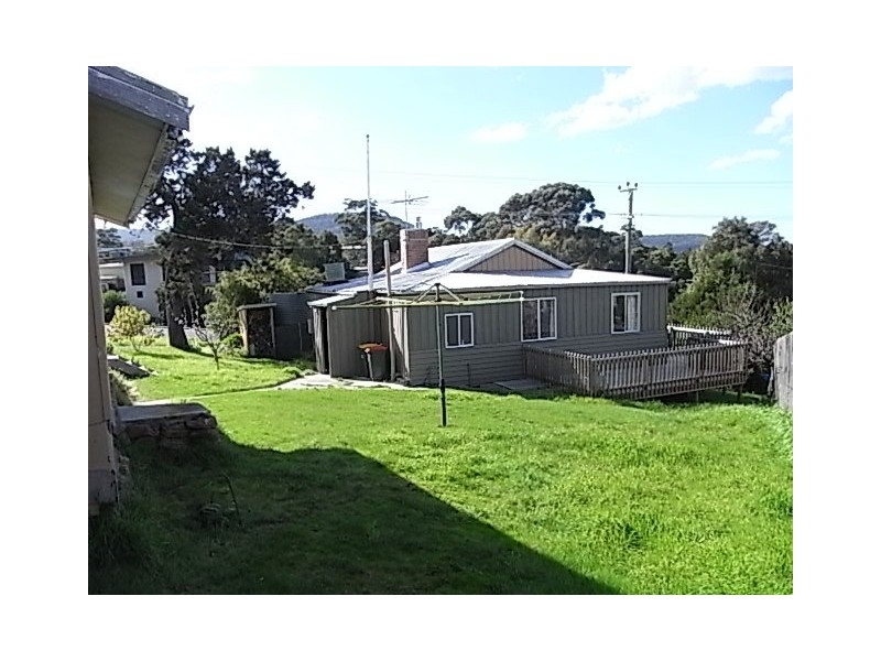 32 Jetty Road, Coles Bay TAS 7215