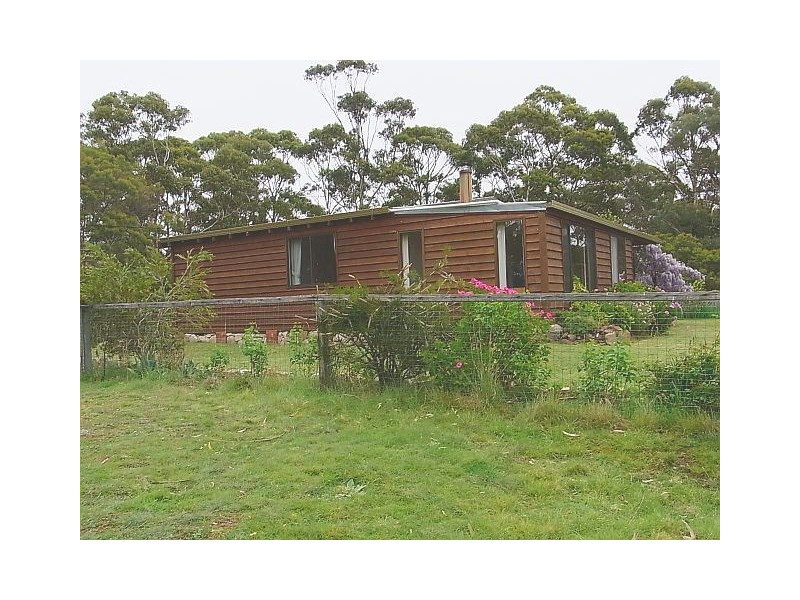 24 Medora Street, Swansea TAS 7190