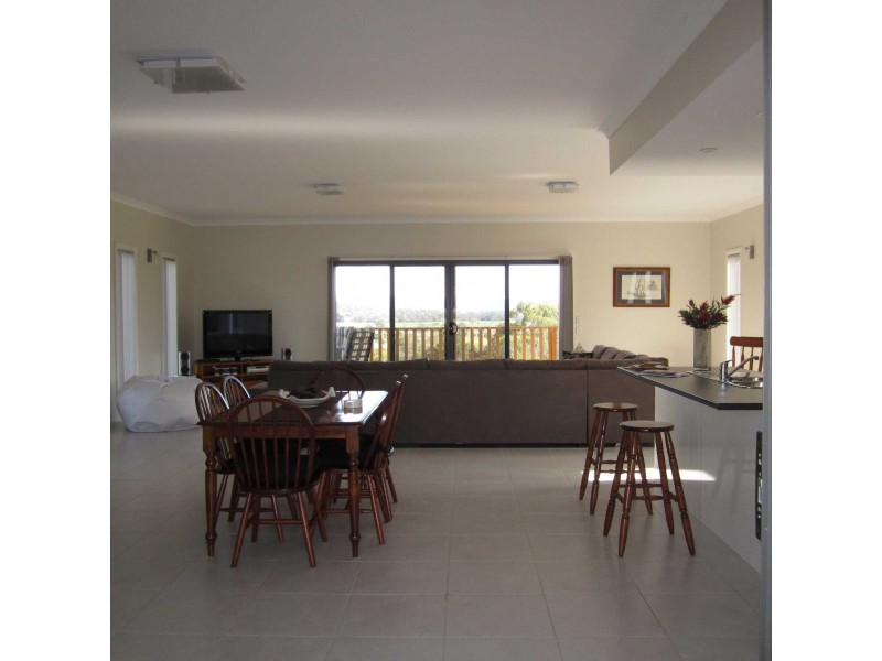 4 Tarleton St, Swansea TAS 7190