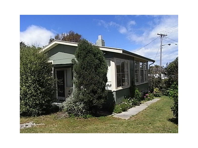 1 Royle Avenue, Coles Bay TAS 7215