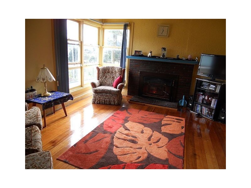 2 Selwyn St, Triabunna TAS 7190
