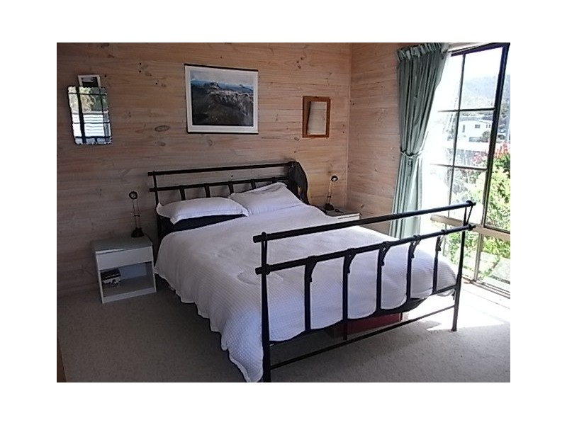 27 Gordon Street, Bicheno TAS 7215