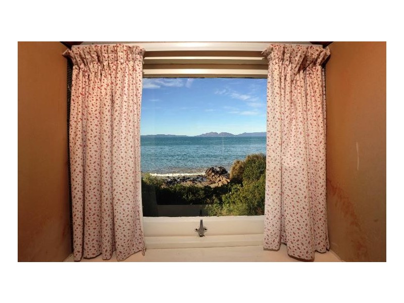 45 Shaw Street, Swansea TAS 7190