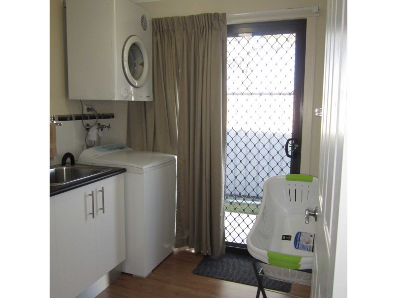 1/2 Shaw St, Swansea TAS 7190