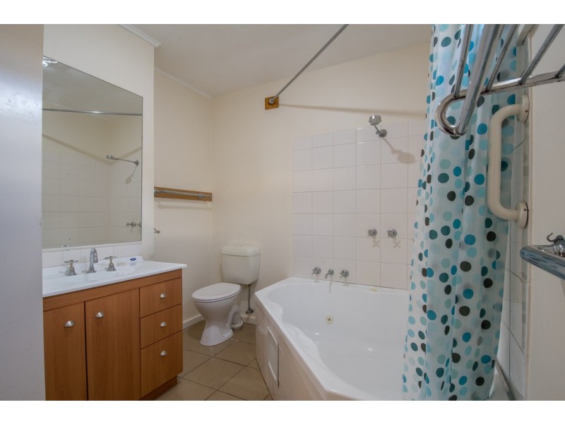2/20 Franklin Street, Swansea TAS 7190