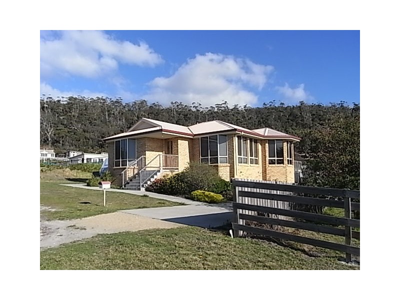 11 Sinclair Street, Bicheno TAS 7215
