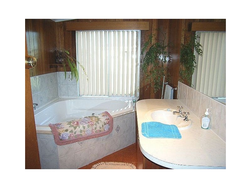 14886 Tasman Highway, Cranbrook TAS 7190