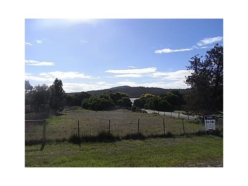 52 Swanwick Drive, Coles Bay TAS 7215