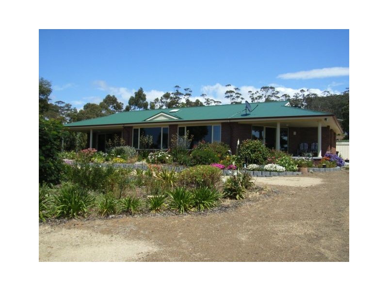 17A Harveys Farm Road, Bicheno TAS 7215