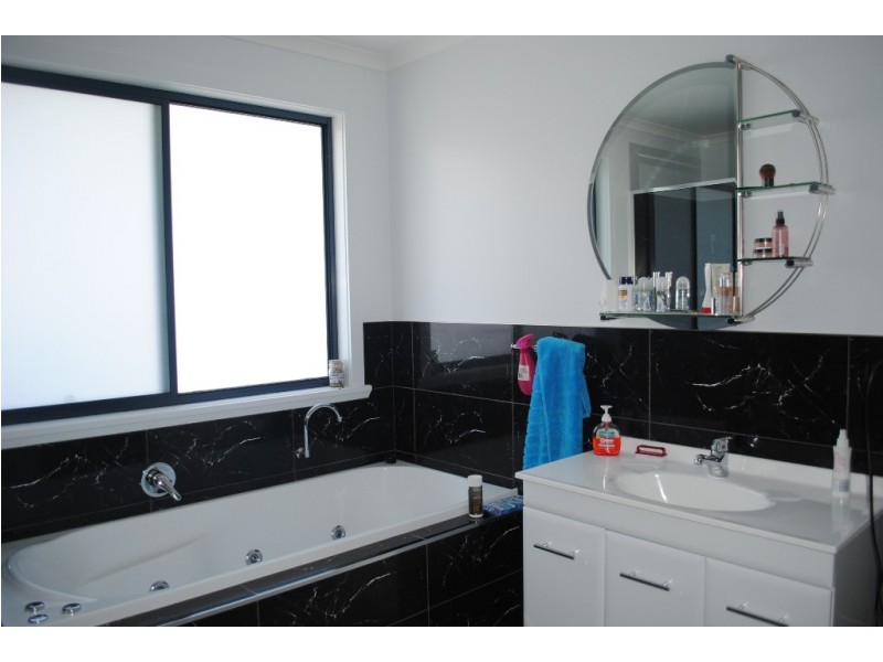 4 New Street, Swansea TAS 7190