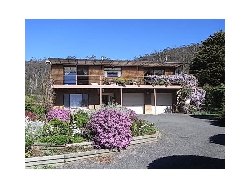 120 Tasman Highway, Bicheno TAS 7215