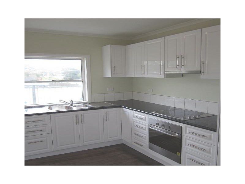 8 Selwyn Street, Triabunna TAS 7190