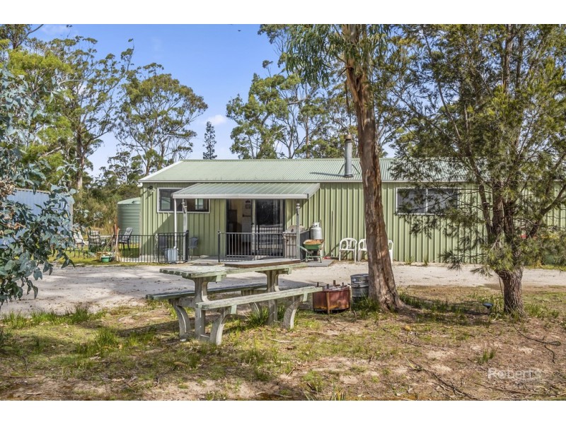 90 Suncoast Drive, Bicheno TAS 7215