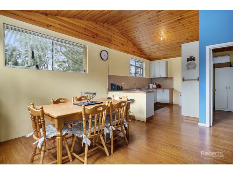 90 Suncoast Drive, Bicheno TAS 7215