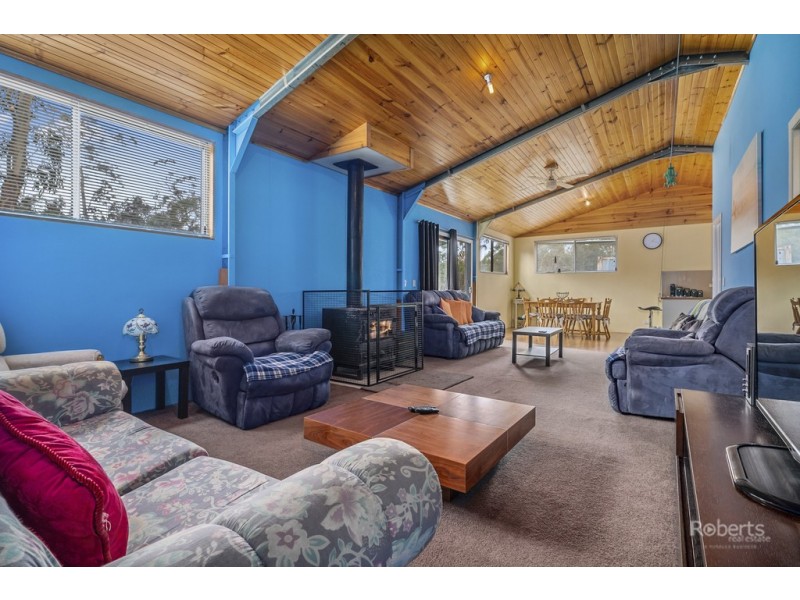 90 Suncoast Drive, Bicheno TAS 7215