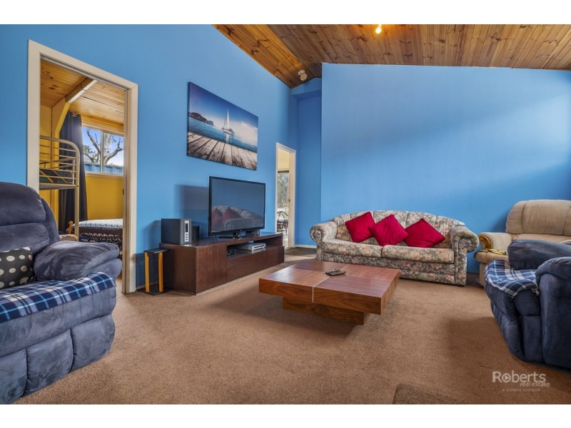 90 Suncoast Drive, Bicheno TAS 7215