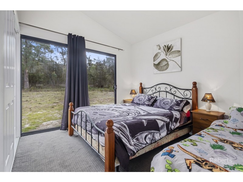 90 Suncoast Drive, Bicheno TAS 7215