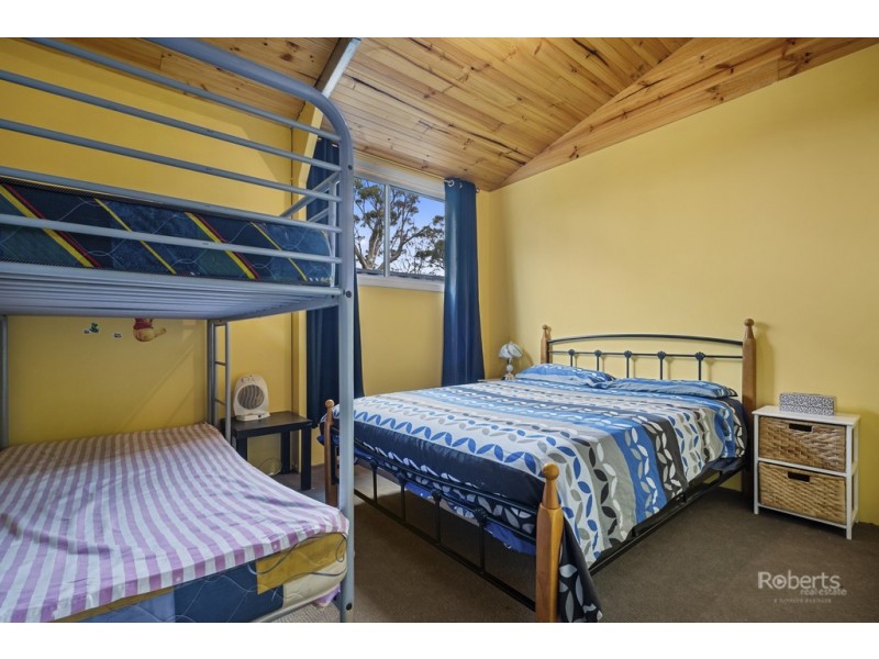 90 Suncoast Drive, Bicheno TAS 7215