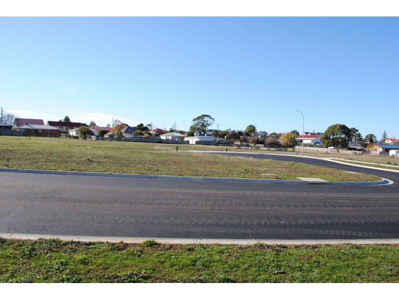 27 Maria Street, Swansea TAS 7190