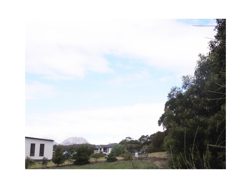 7 Sheoak Court, Coles Bay TAS 7215